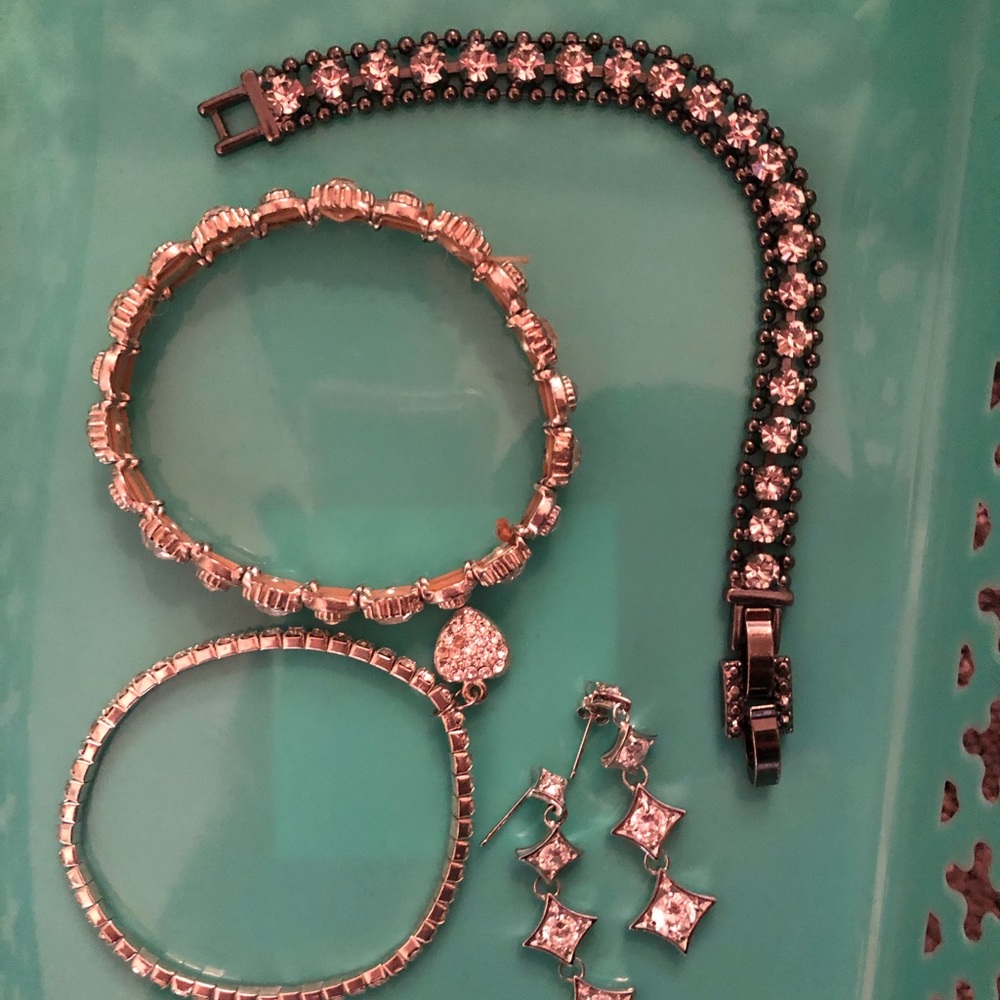 “Out on the town” sparkling jewelry set